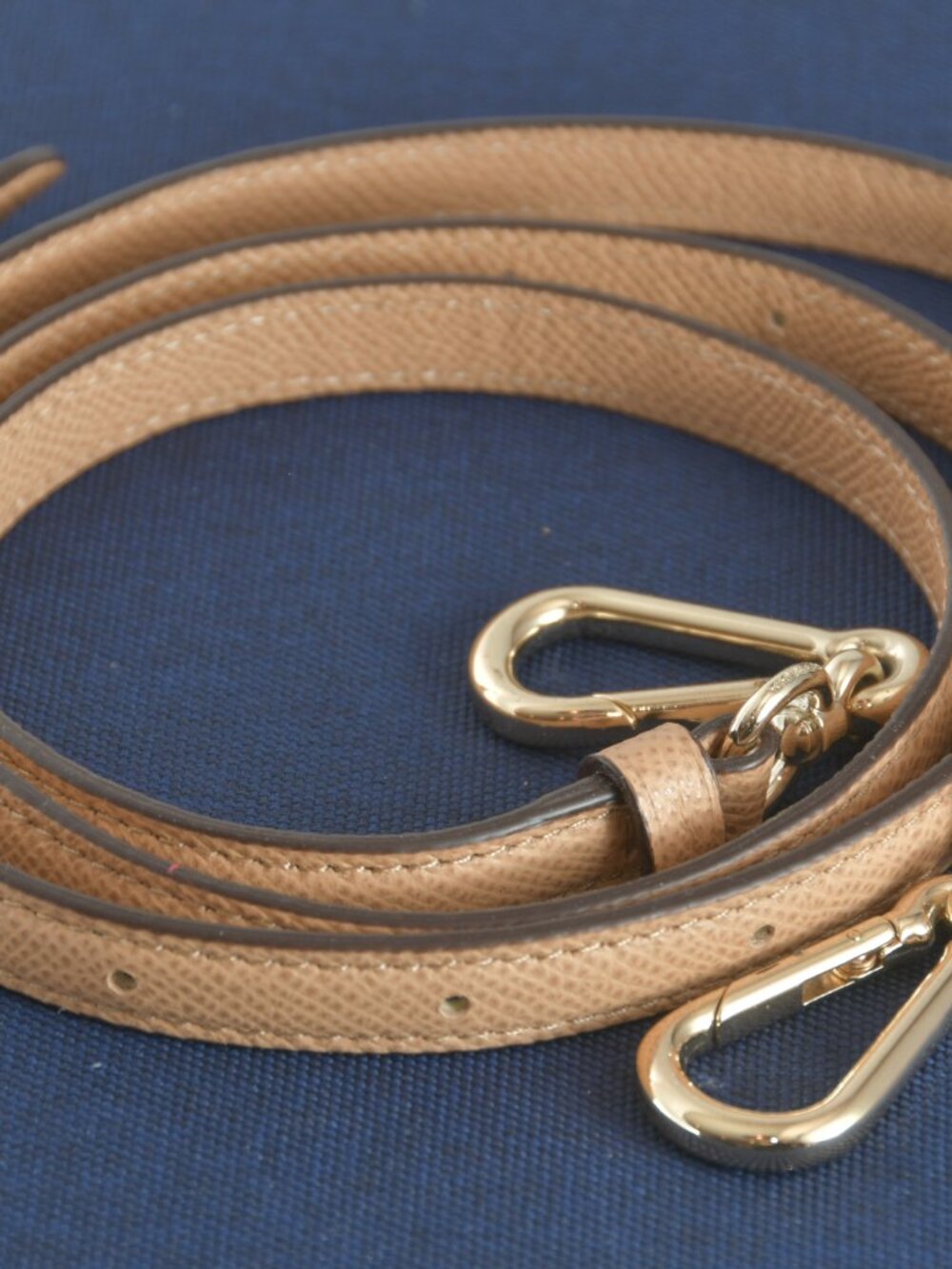 COACH - New W/o tags - Tan LARGE Purse - Picture 6 of 8